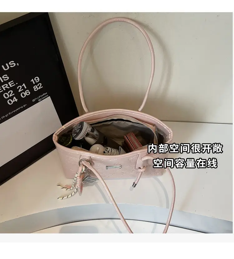 Black Luxury Shoulder Bag for Women 2026 Spring — feature 7