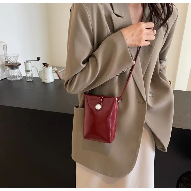 Red Chinese Mini Underarm Bag Women — feature 21
