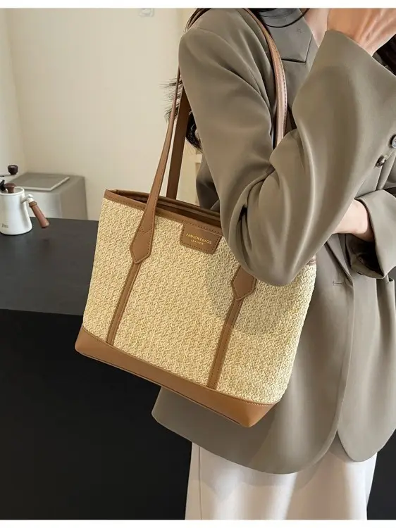 Women's Straw Crossbody Bag with Leather Trim - Image 3