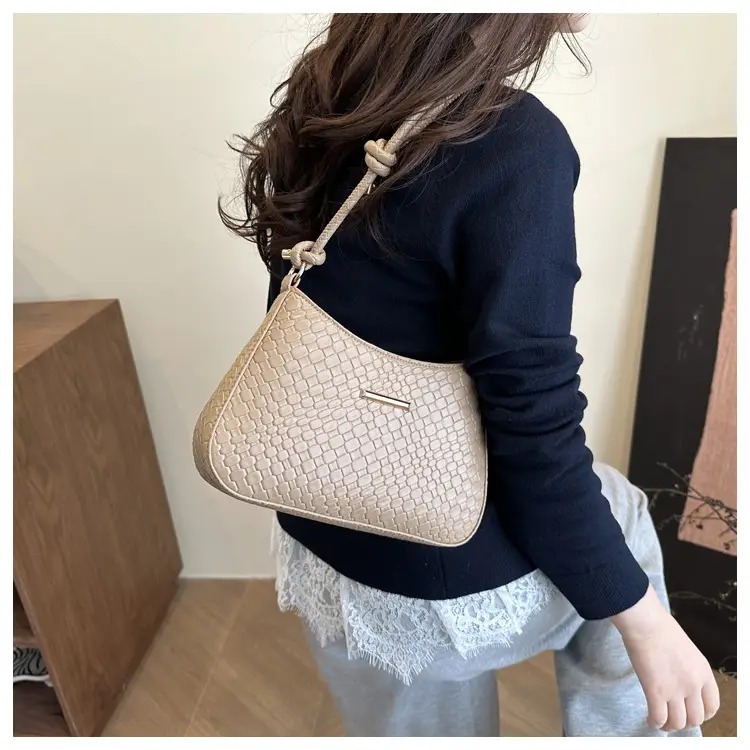 Women's Beige Embossed Shoulder Bag 2025 Korean Style — feature 12