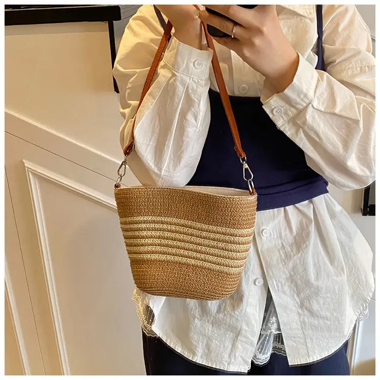 2025 Spring Woven Straw Mobile Phone Bag French Niche — feature 14