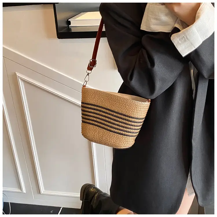 2025 Spring Woven Straw Mobile Phone Bag French Niche — feature 20