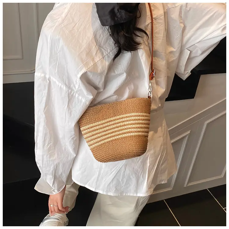 2025 Spring Woven Straw Mobile Phone Bag French Niche — feature 28