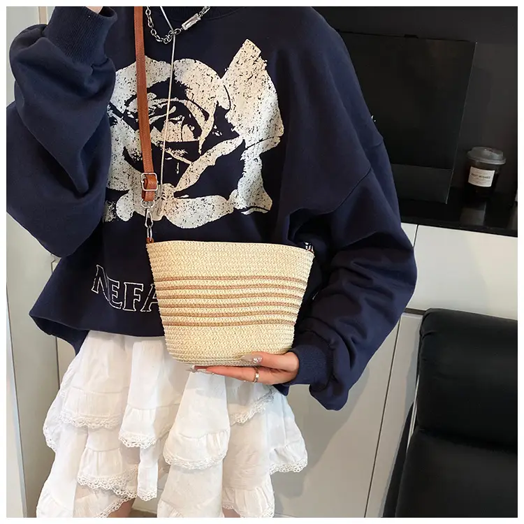 2025 Spring Woven Straw Mobile Phone Bag French Niche — feature 30