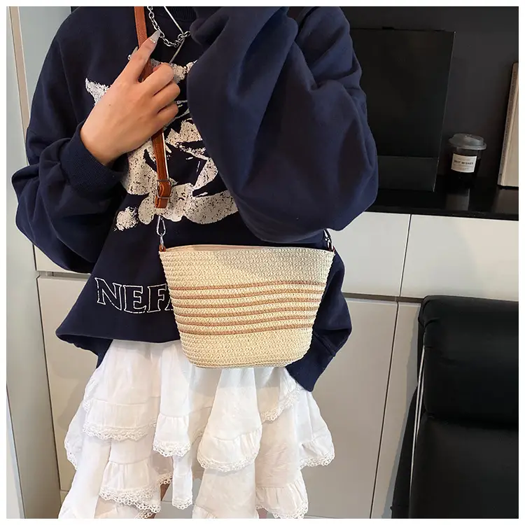 2025 Spring Woven Straw Mobile Phone Bag French Niche — feature 31