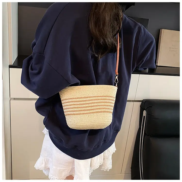 2025 Spring Woven Straw Mobile Phone Bag French Niche — feature 32