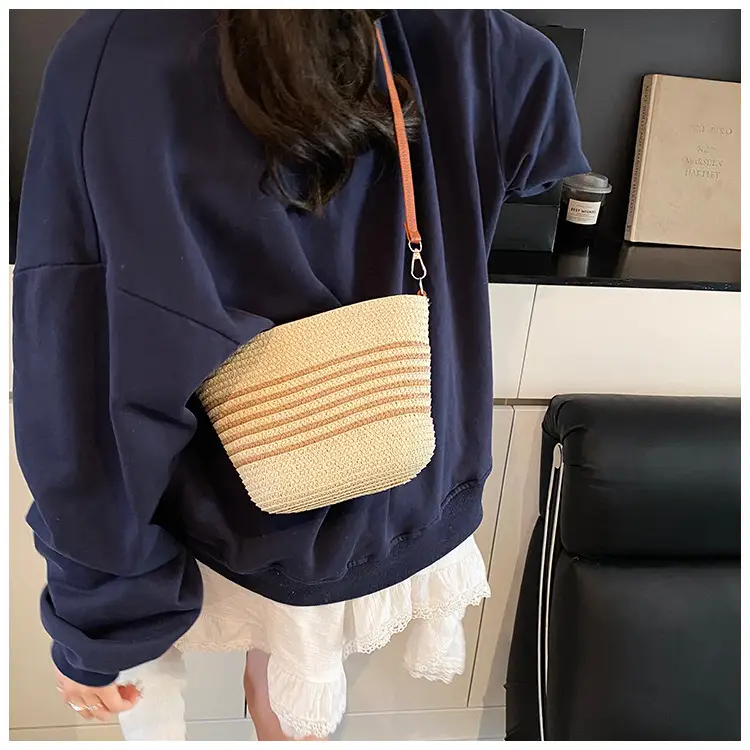 2025 Spring Woven Straw Mobile Phone Bag French Niche — feature 34