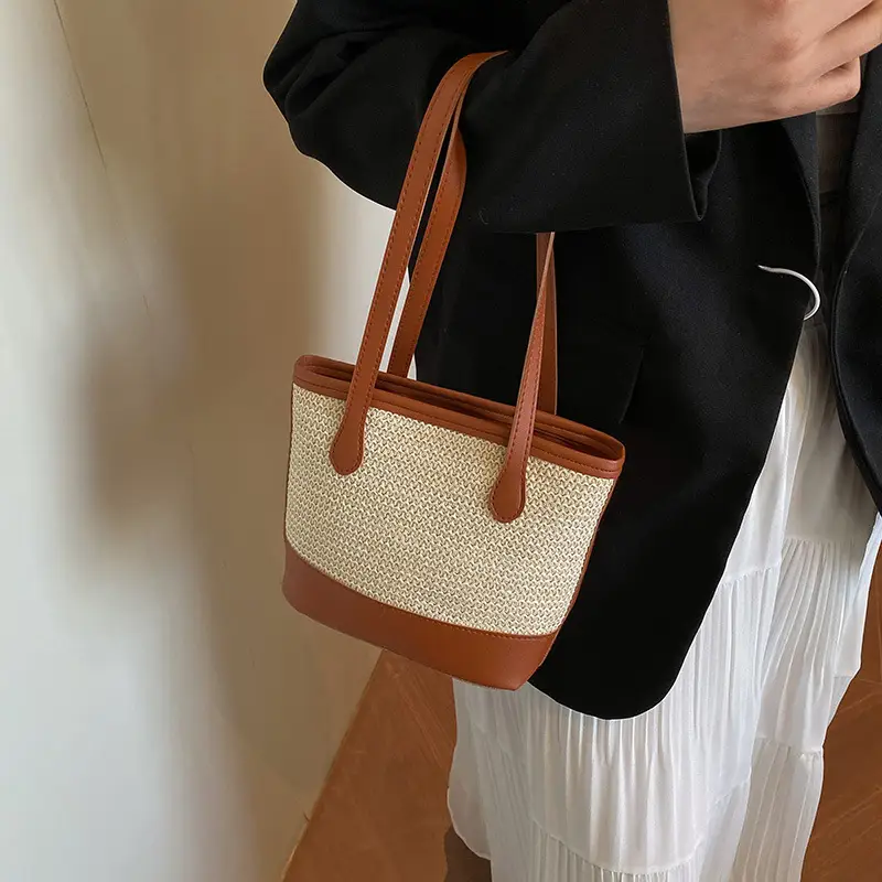 Large Capacity Women's Woven Shoulder Bag 2025 - Image 4