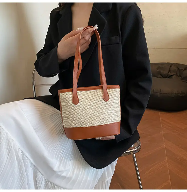 Large Capacity Women's Woven Shoulder Bag 2025 — feature 16