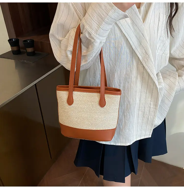 Large Capacity Women's Woven Shoulder Bag 2025 — feature 19