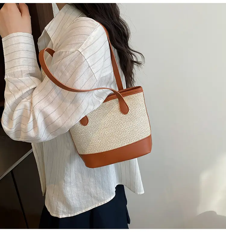 Large Capacity Women's Woven Shoulder Bag 2025 — feature 21