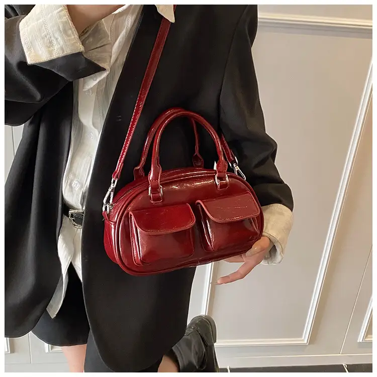 Red Retro Oil Wax Leather Shoulder Bag for Women — feature 21
