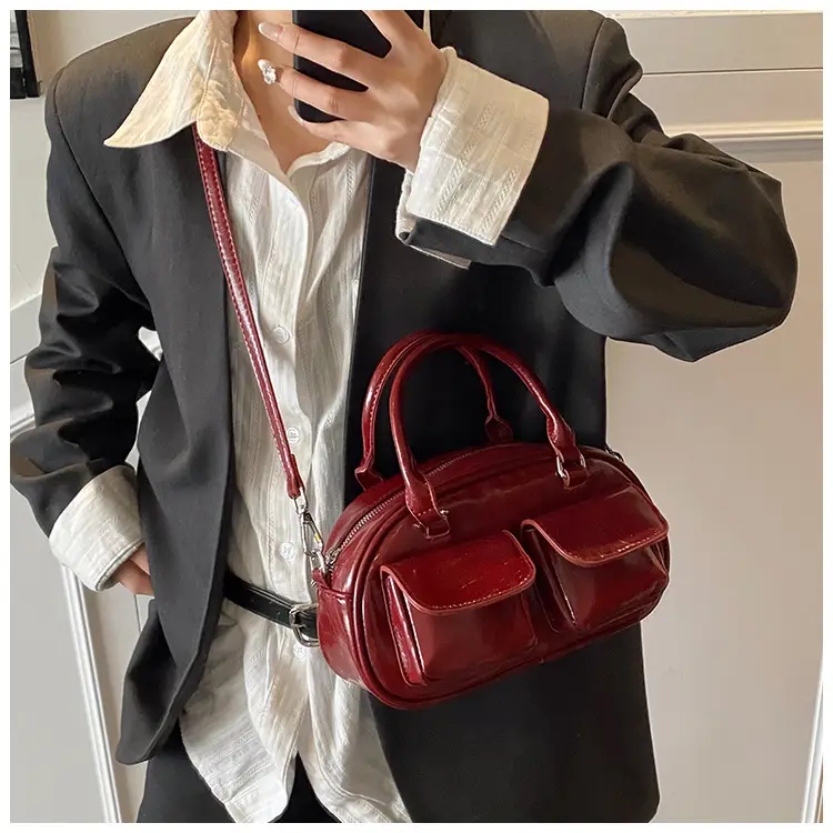 Red Retro Oil Wax Leather Shoulder Bag for Women — feature 22