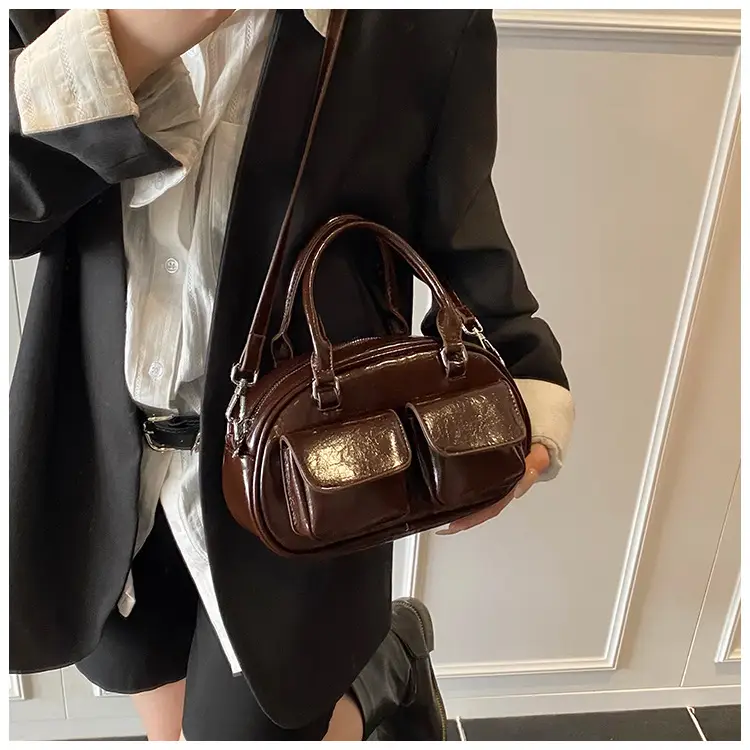 Red Retro Oil Wax Leather Shoulder Bag for Women
