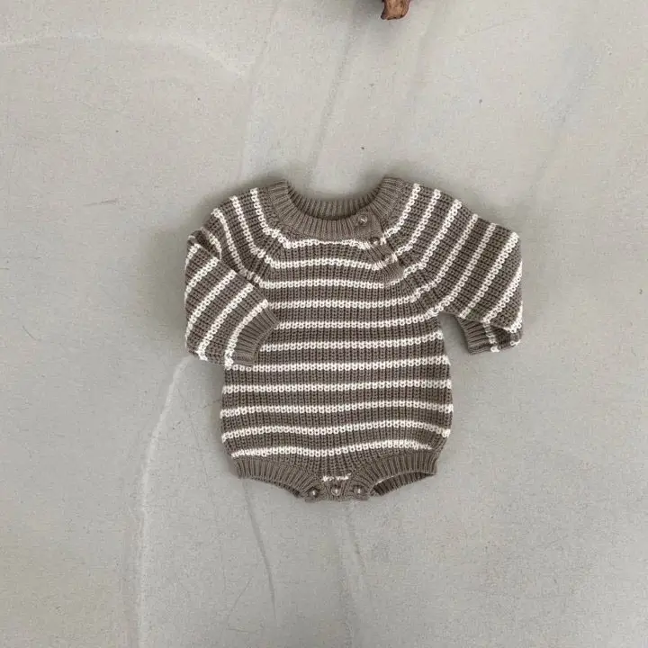 Striped Knitted Baby Boy Suit with Bow — feature 14