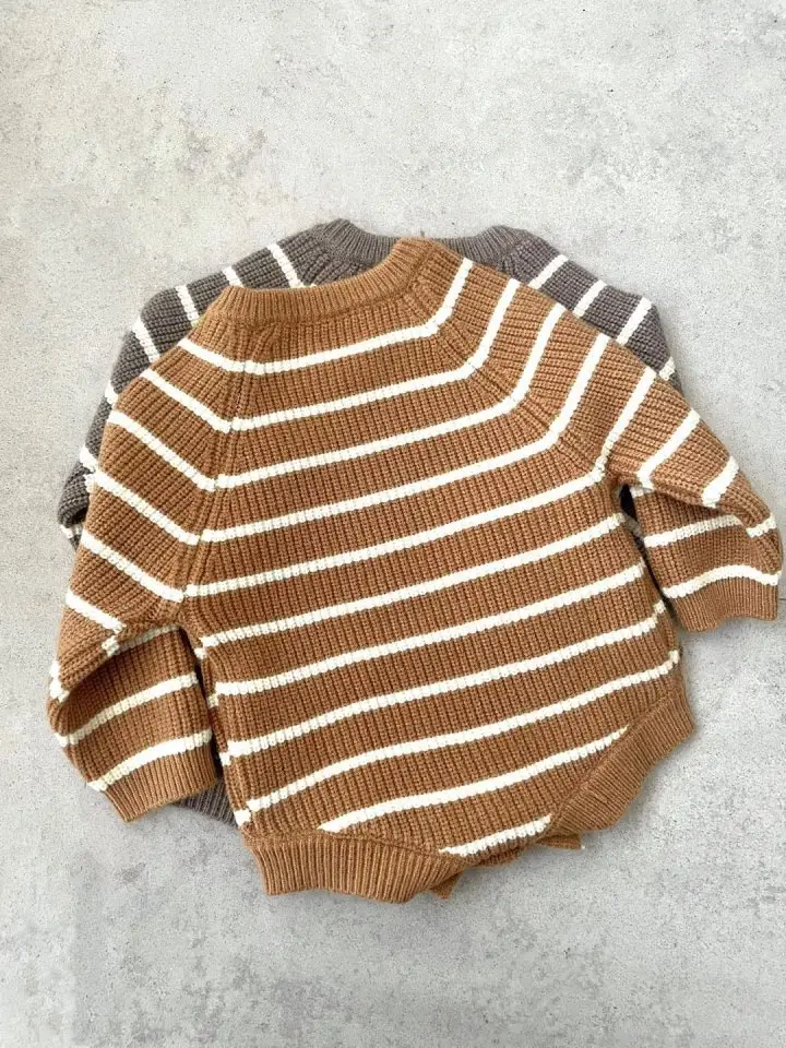 Striped Knitted Baby Boy Suit with Bow — feature 2