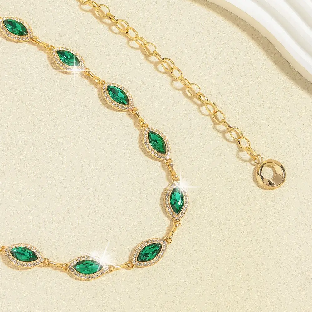 Golden Emerald Rhinestone Waist Chain with Link — feature 15