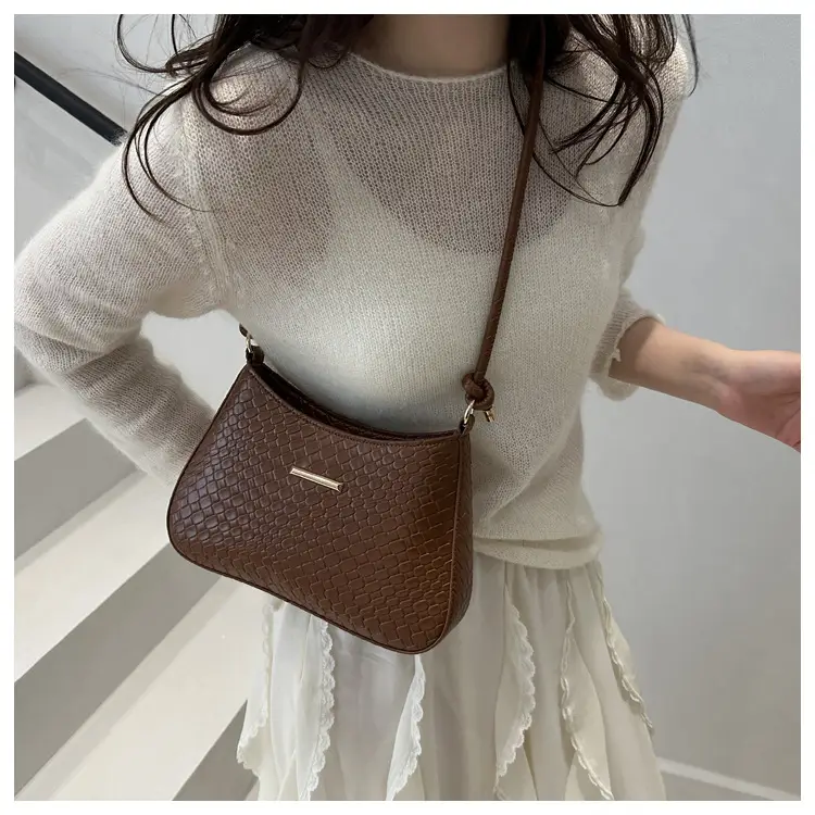 White Embroidered Shoulder Bag for Women 2025 Spring — feature 16