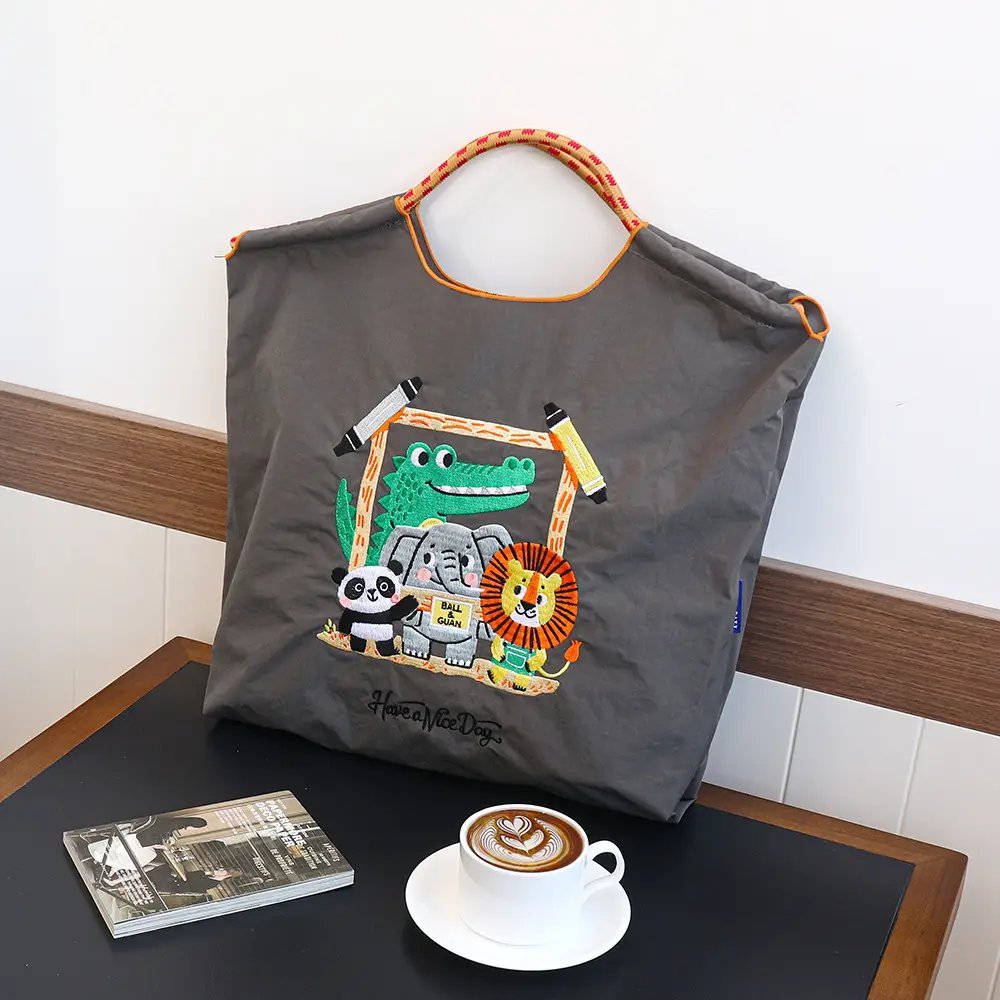 New Niche Embroidered Nylon Shopping Bags for Women