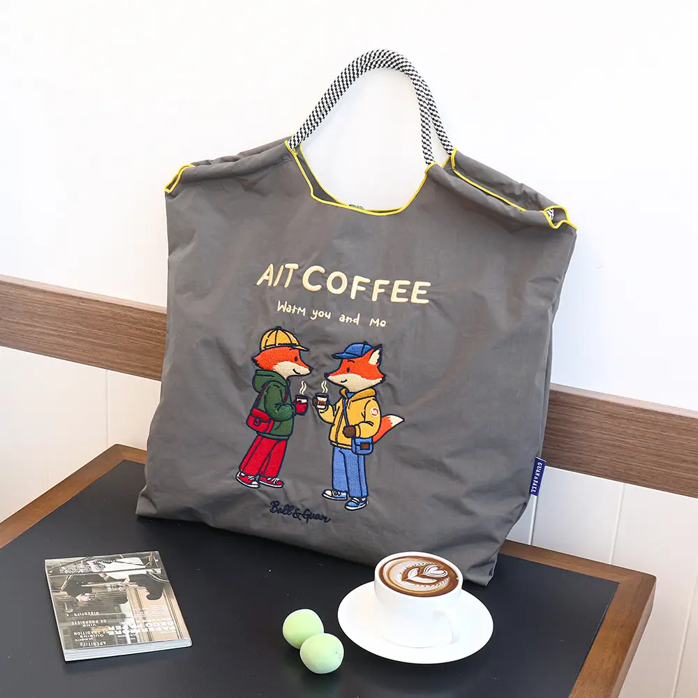 New Niche Embroidered Nylon Shopping Bags for Women