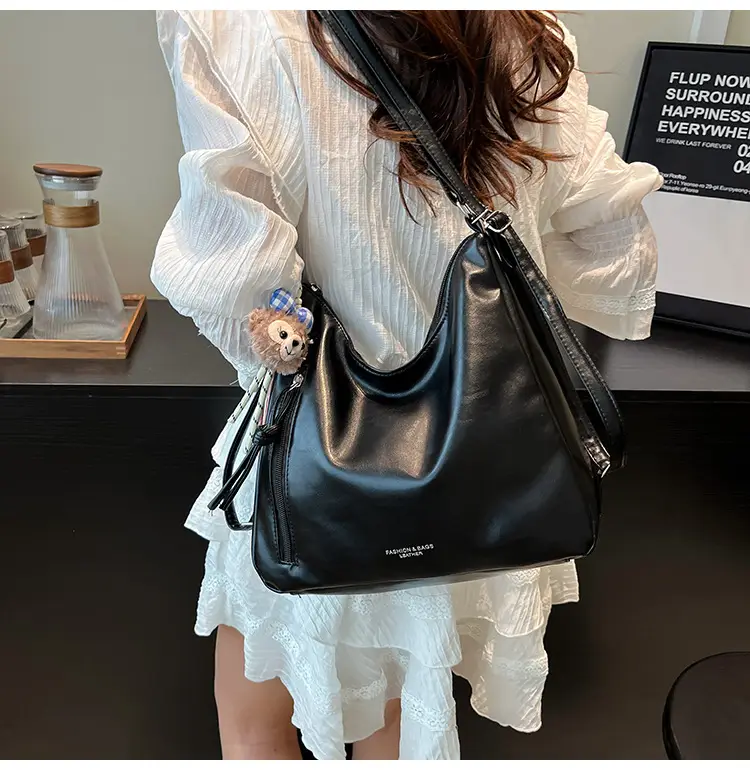 Women Large Capacity Soft Leather Shoulder Bag Tan 2025 — feature 15