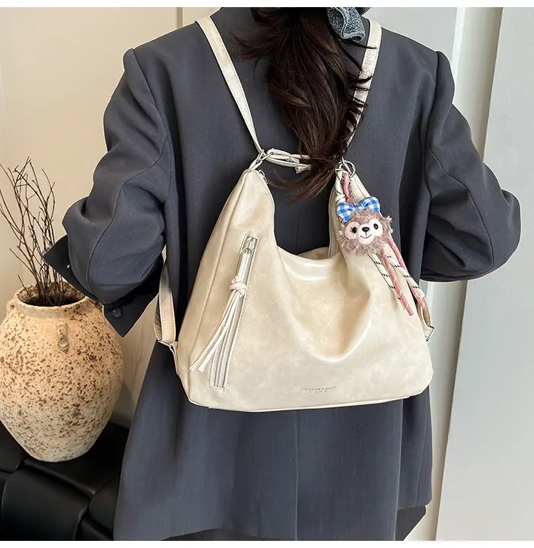 Women Large Capacity Soft Leather Shoulder Bag Tan 2025 — feature 7