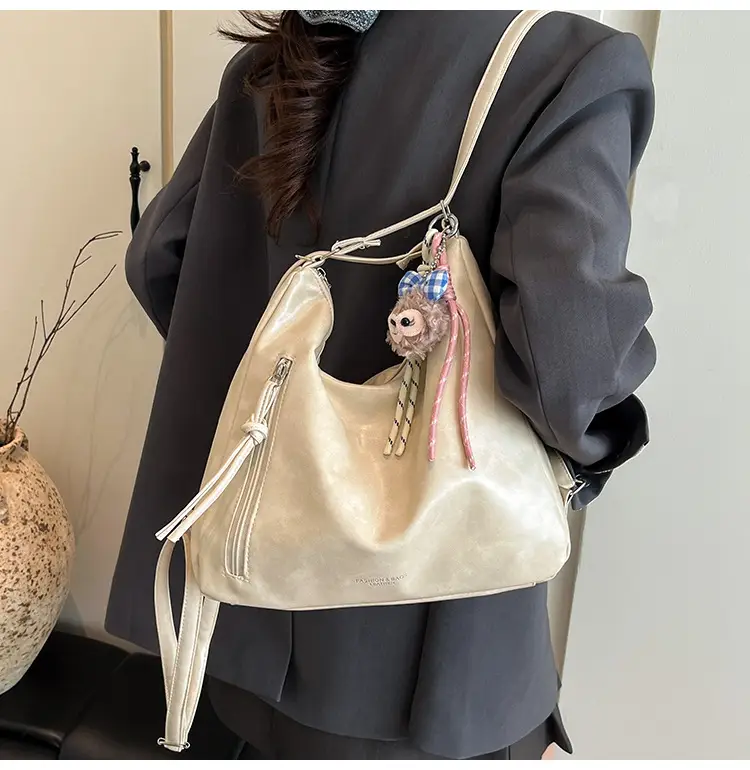 Women Large Capacity Soft Leather Shoulder Bag Tan 2025 — feature 8