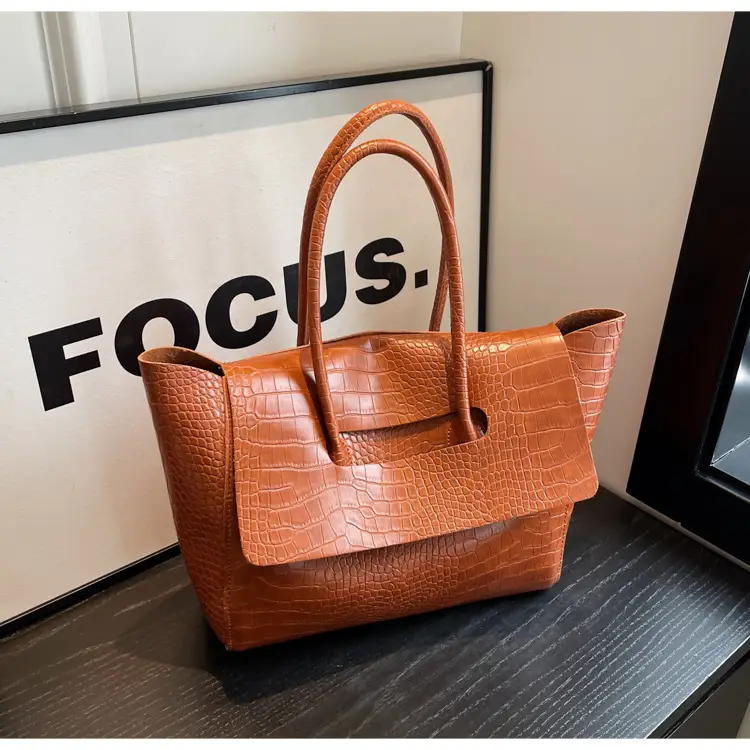Brown Croc Leather Tote Bag for Women Large Capacity — feature 10