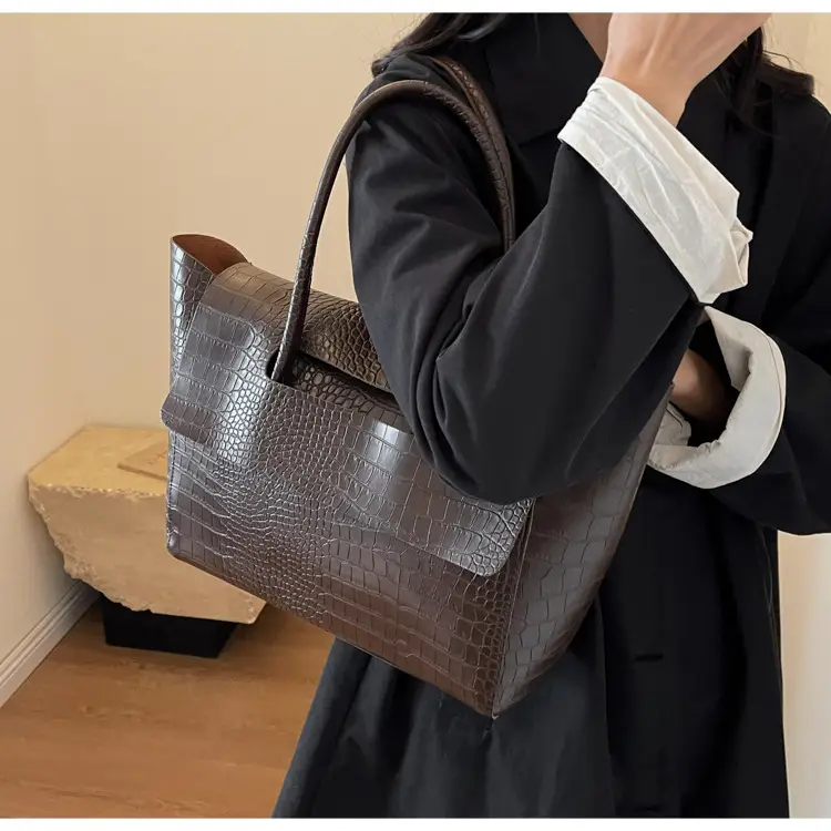 Brown Croc Leather Tote Bag for Women Large Capacity — feature 12