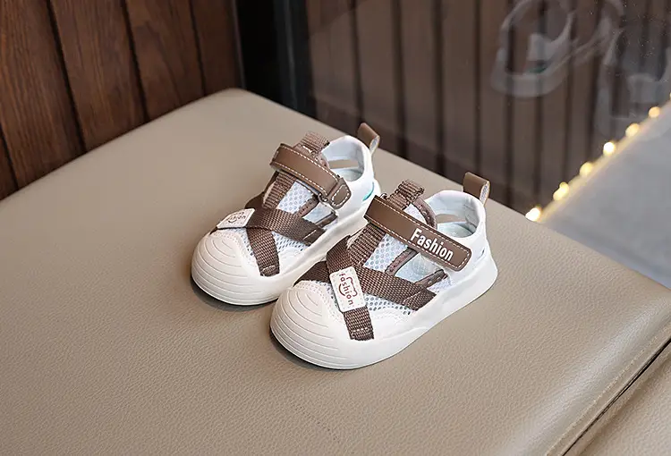 Baby Sandals Summer Hollow Breathable Mesh Sports Shoes — feature 2