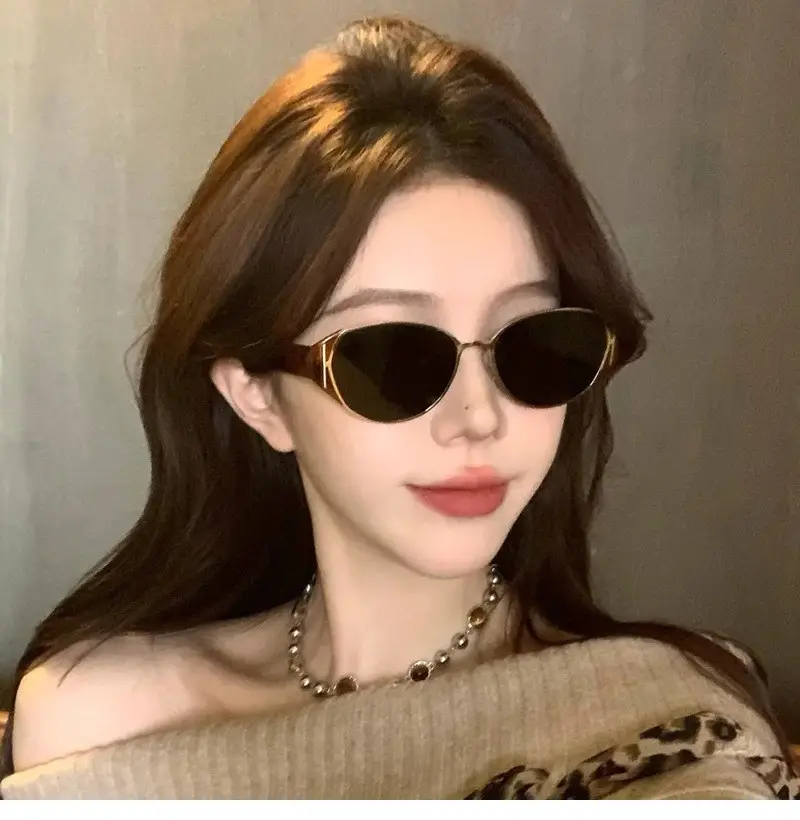Women Sunglasses Black Metal Hawkbill Eye Shade — feature 3