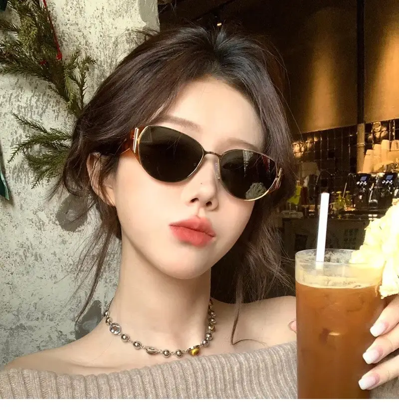 Women Sunglasses Black Metal Hawkbill Eye Shade — feature 9