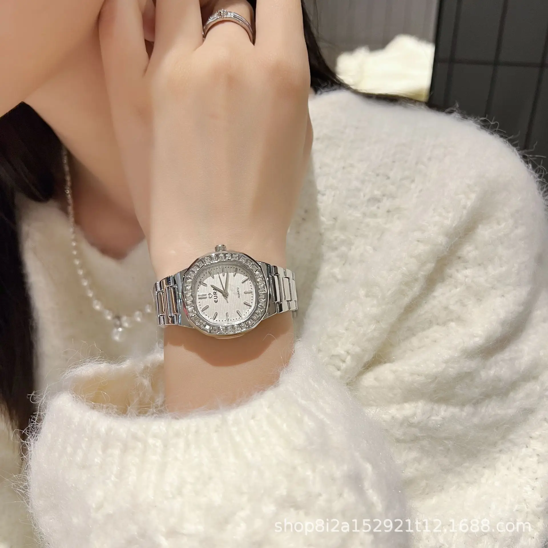 AliExpress Fashion Watch for Women Alloy Steel Square Design - Image 5