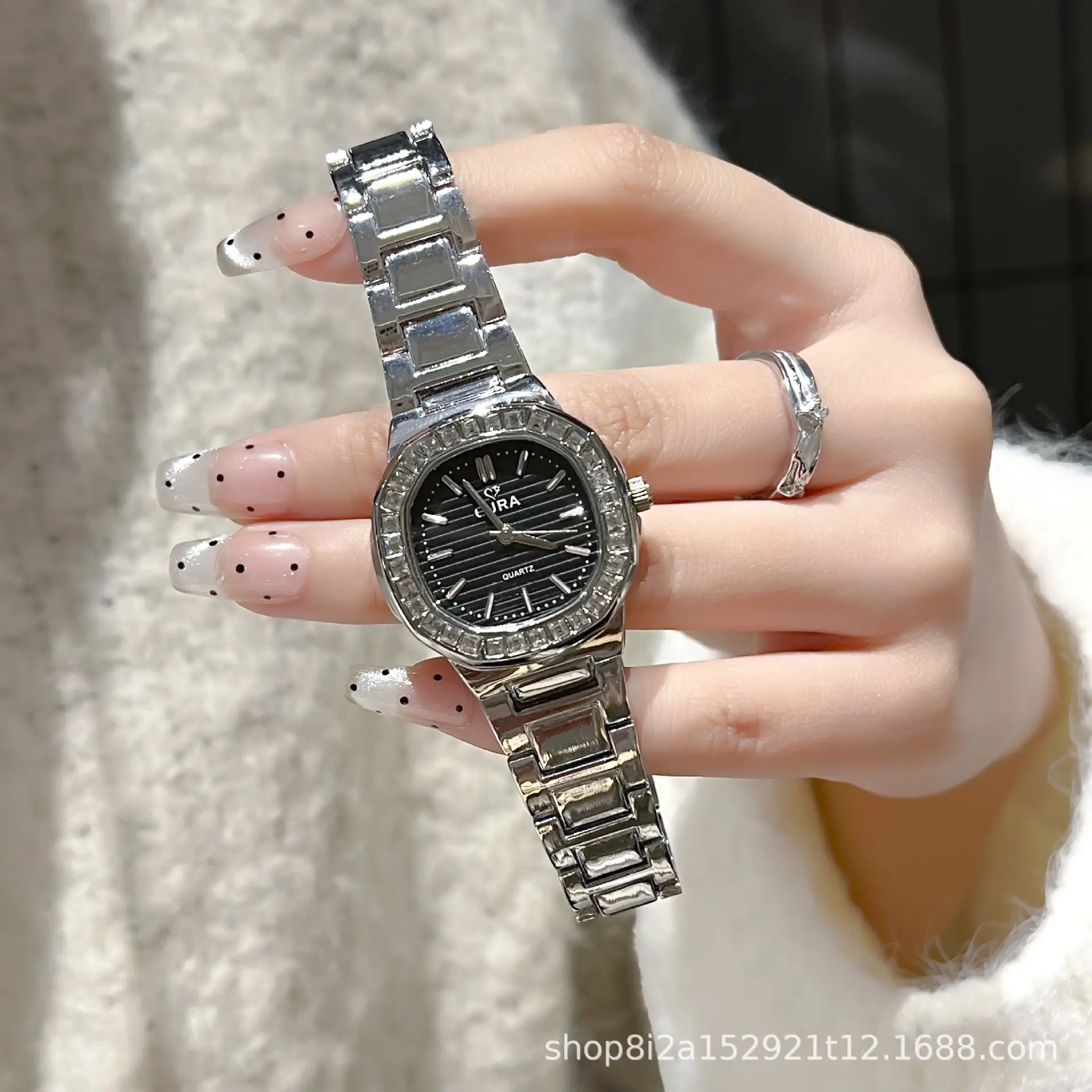 AliExpress Fashion Watch for Women Alloy Steel Square Design — feature 7