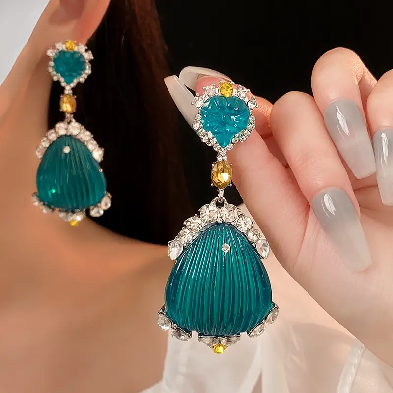 Middle Ancient vintage Silver Needle Diamond Pearl Earrings Vintage Elegant Earrings Light Luxury High-end Personalized Earrings for Women — feature 11