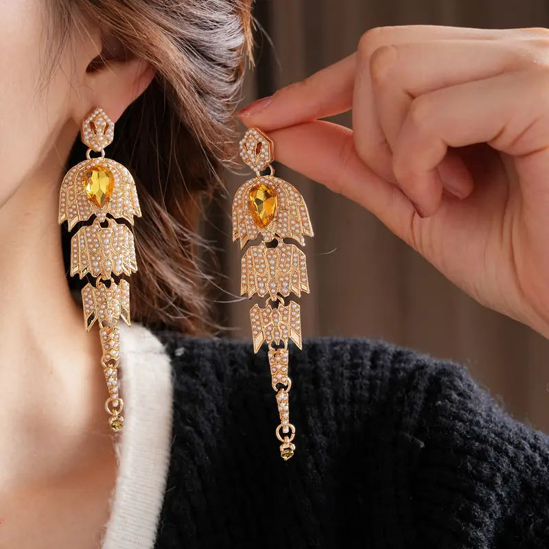 Middle Ancient vintage Silver Needle Diamond Pearl Earrings Vintage Elegant Earrings Light Luxury High-end Personalized Earrings for Women — feature 16