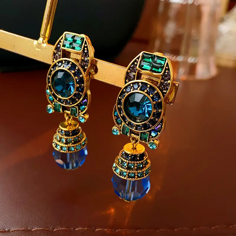Middle Ancient vintage Silver Needle Diamond Pearl Earrings Vintage Elegant Earrings Light Luxury High-end Personalized Earrings for Women — feature 22