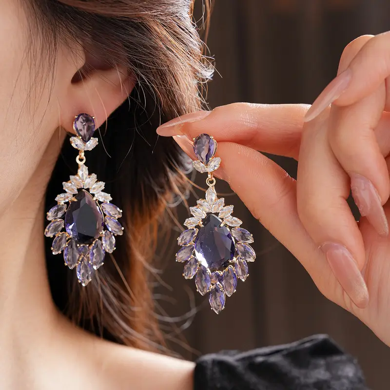 Middle Ancient vintage Silver Needle Diamond Pearl Earrings Vintage Elegant Earrings Light Luxury High-end Personalized Earrings for Women — feature 5