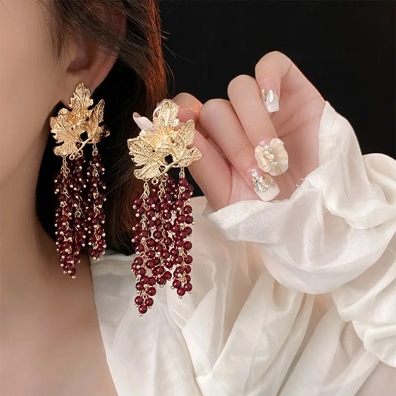 Middle Ancient vintage Silver Needle Diamond Pearl Earrings Vintage Elegant Earrings Light Luxury High-end Personalized Earrings for Women — feature 9