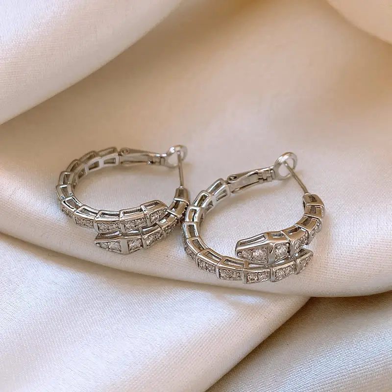 Middle Ancient vintage Silver Needle Diamond Pearl Earrings Vintage Elegant Earrings Light Luxury High-end Personalized Earrings for Women