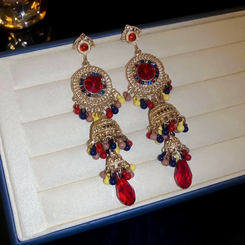 Middle Ancient vintage Silver Needle Diamond Pearl Earrings Vintage Elegant Earrings Light Luxury High-end Personalized Earrings for Women