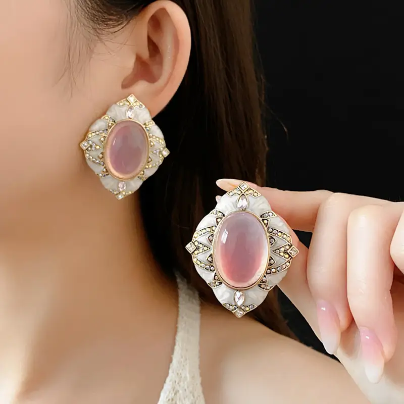 Middle Ancient vintage Silver Needle Diamond Pearl Earrings Vintage Elegant Earrings Light Luxury High-end Personalized Earrings for Women