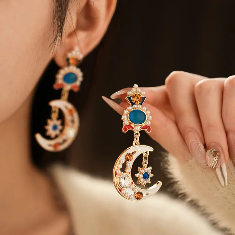 Middle Ancient vintage Silver Needle Diamond Pearl Earrings Vintage Elegant Earrings Light Luxury High-end Personalized Earrings for Women