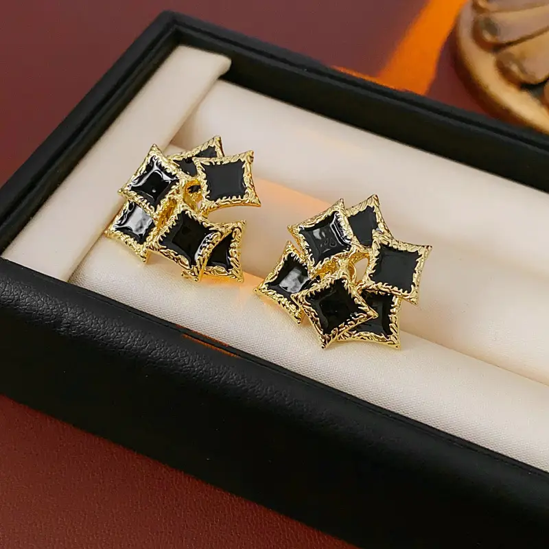 Middle Ancient vintage Silver Needle Diamond Pearl Earrings Vintage Elegant Earrings Light Luxury High-end Personalized Earrings for Women