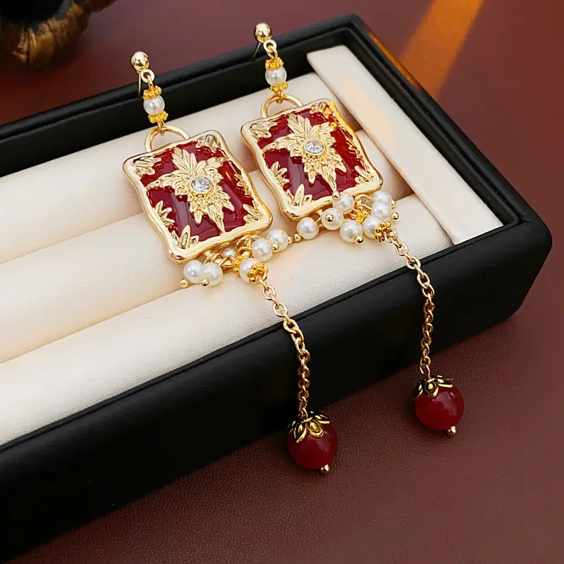 Middle Ancient vintage Silver Needle Diamond Pearl Earrings Vintage Elegant Earrings Light Luxury High-end Personalized Earrings for Women