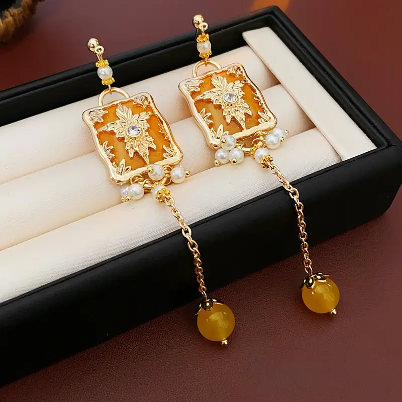 Middle Ancient vintage Silver Needle Diamond Pearl Earrings Vintage Elegant Earrings Light Luxury High-end Personalized Earrings for Women