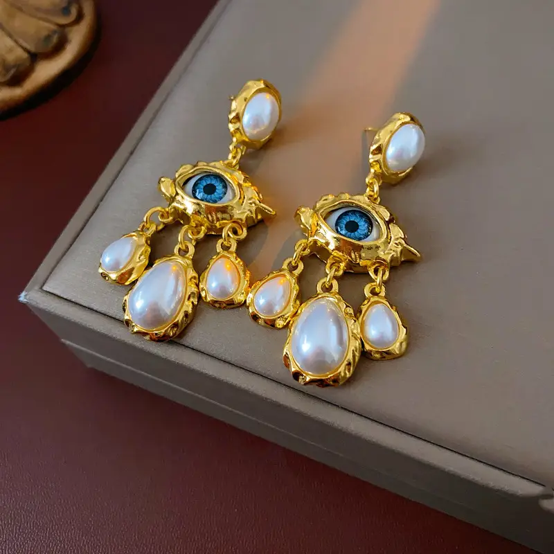 Middle Ancient vintage Silver Needle Diamond Pearl Earrings Vintage Elegant Earrings Light Luxury High-end Personalized Earrings for Women