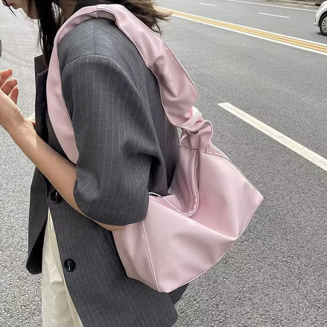 2025 Women's Large Capacity Underarm Bag White Black — feature 7