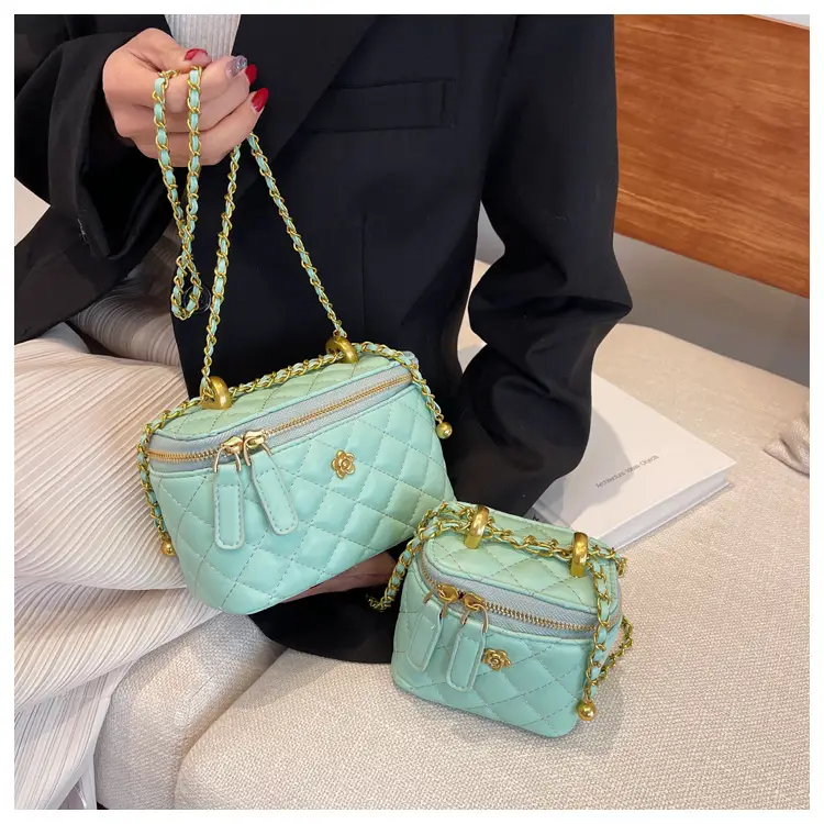 White Quilted Chain Shoulder Bag for Women 2026 — feature 27