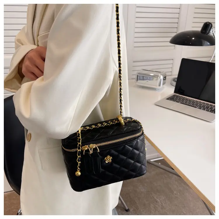 White Quilted Chain Shoulder Bag for Women 2026 — feature 30